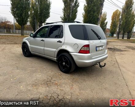 Мерседес МЛ класс, объемом двигателя 2.7 л и пробегом 375 тыс. км за 2999 $, фото 3 на Automoto.ua