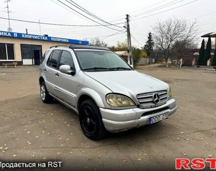 Мерседес МЛ класс, объемом двигателя 2.7 л и пробегом 375 тыс. км за 2999 $, фото 6 на Automoto.ua