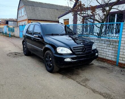 Мерседес МЛ класс, объемом двигателя 4 л и пробегом 300 тыс. км за 7000 $, фото 2 на Automoto.ua