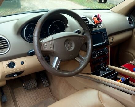 Мерседес МЛ класс, об'ємом двигуна 3 л та пробігом 324 тис. км за 11000 $, фото 3 на Automoto.ua