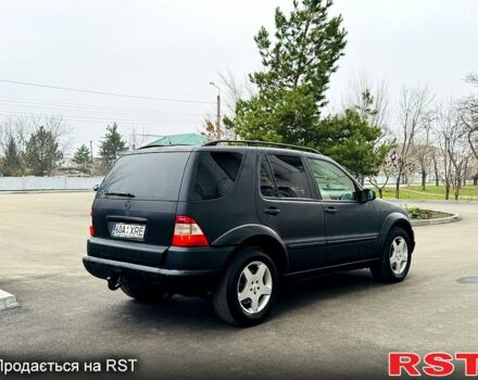 Мерседес МЛ класс, объемом двигателя 4 л и пробегом 256 тыс. км за 3750 $, фото 6 на Automoto.ua