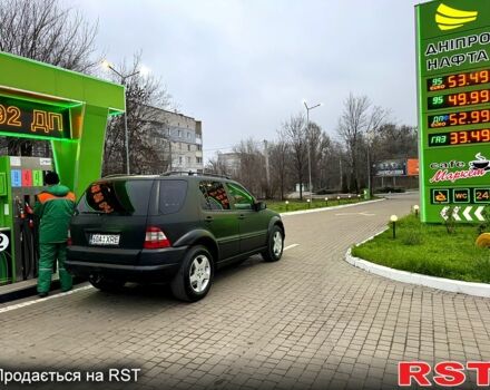 Мерседес МЛ класс, объемом двигателя 4 л и пробегом 256 тыс. км за 3750 $, фото 7 на Automoto.ua