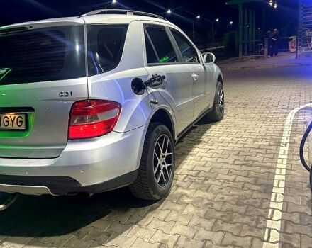 Мерседес МЛ класс, объемом двигателя 3.2 л и пробегом 300 тыс. км за 5900 $, фото 6 на Automoto.ua