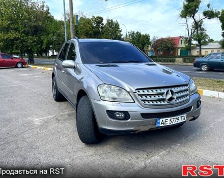 Мерседес ML-Class, об'ємом двигуна 3.5 л та пробігом 255 тис. км за 11500 $, фото 1 на Automoto.ua