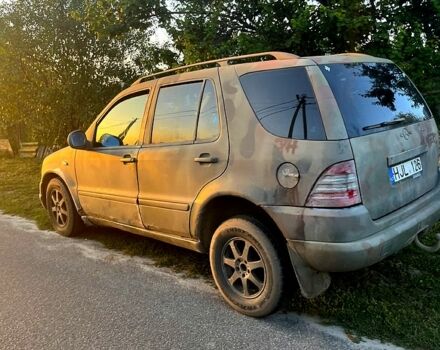 Мерседес МЛ класс, объемом двигателя 2.3 л и пробегом 370 тыс. км за 3500 $, фото 1 на Automoto.ua