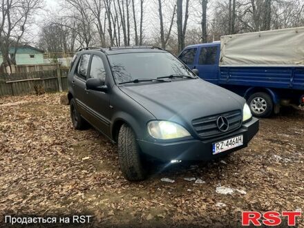 Мерседес МЛ класс, объемом двигателя 2.7 л и пробегом 366 тыс. км за 4700 $, фото 1 на Automoto.ua