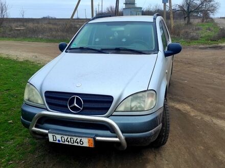 Мерседес МЛ класс, объемом двигателя 2.7 л и пробегом 350 тыс. км за 5200 $, фото 1 на Automoto.ua