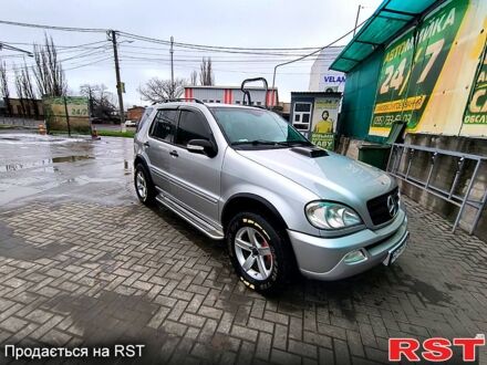 Мерседес МЛ класс, объемом двигателя 2.7 л и пробегом 362 тыс. км за 4000 $, фото 1 на Automoto.ua