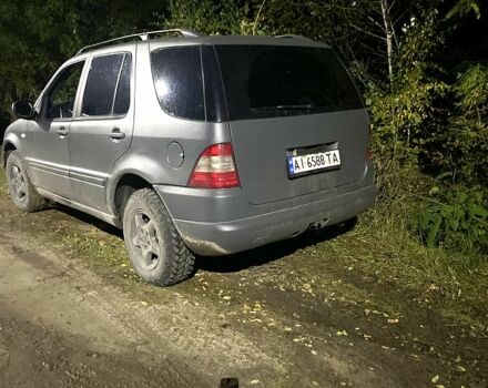 Мерседес МЛ класс 1997 у Вышгороде на Automoto.ua Сірий Мерседес МЛ класс, об'ємом двигуна 3.2 л та пробігом 300 тис. км за 4500 $, фото 1 на Automoto.ua