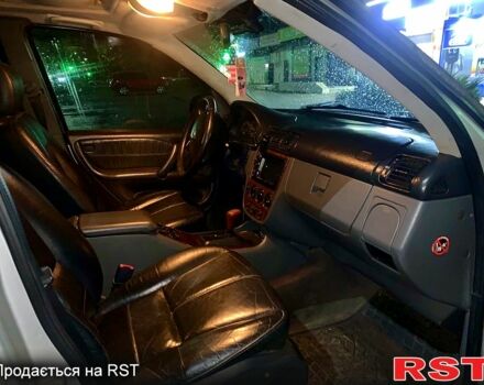 Сірий Мерседес МЛ класс, об'ємом двигуна 4.3 л та пробігом 275 тис. км за 5450 $, фото 5 на Automoto.ua