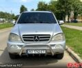 Серый Мерседес МЛ класс, объемом двигателя 3.2 л и пробегом 430 тыс. км за 6500 $, фото 1 на Automoto.ua