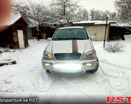 Сірий Мерседес ML-Class, об'ємом двигуна 2.7 л та пробігом 370 тис. км за 8200 $, фото 1 на Automoto.ua