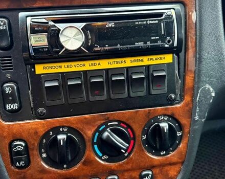 Серый Мерседес МЛ класс, объемом двигателя 2.7 л и пробегом 490 тыс. км за 4499 $, фото 6 на Automoto.ua