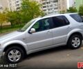 Мерседес МЛ класс 2001 в Киеве на Automoto.ua Серый Мерседес МЛ класс, объемом двигателя 4.3 л и пробегом 270 тыс. км за 6500 $, фото 7 на Automoto.ua