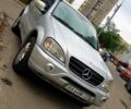 Мерседес МЛ класс 2001 в Киеве на Automoto.ua Серый Мерседес МЛ класс, объемом двигателя 4.3 л и пробегом 270 тыс. км за 6500 $, фото 2 на Automoto.ua