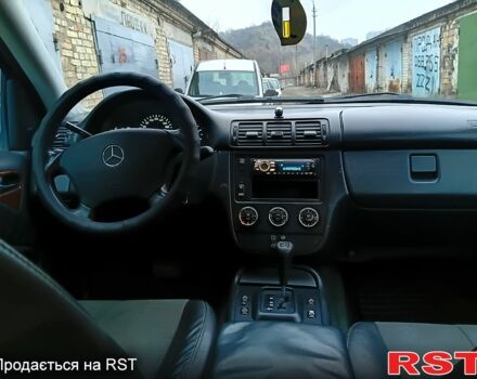 Серый Мерседес МЛ класс, объемом двигателя 2.7 л и пробегом 350 тыс. км за 2850 $, фото 8 на Automoto.ua