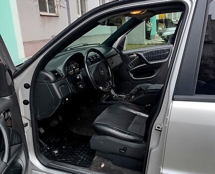 Серый Мерседес МЛ класс, объемом двигателя 2.7 л и пробегом 474 тыс. км за 7000 $, фото 4 на Automoto.ua