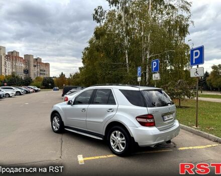 Серый Мерседес МЛ класс, объемом двигателя 3.5 л и пробегом 290 тыс. км за 8700 $, фото 5 на Automoto.ua