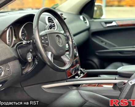 Сірий Мерседес МЛ класс, об'ємом двигуна 3 л та пробігом 435 тис. км за 6000 $, фото 8 на Automoto.ua