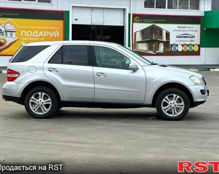 Сірий Мерседес МЛ класс, об'ємом двигуна 3 л та пробігом 435 тис. км за 6000 $, фото 6 на Automoto.ua