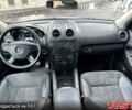 Сірий Мерседес ML-Class, об'ємом двигуна 3 л та пробігом 287 тис. км за 6000 $, фото 6 на Automoto.ua