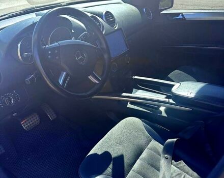 Серый Мерседес МЛ класс, объемом двигателя 3 л и пробегом 250 тыс. км за 6000 $, фото 8 на Automoto.ua