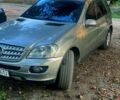 Сірий Мерседес МЛ класс, об'ємом двигуна 3.2 л та пробігом 222 тис. км за 5300 $, фото 3 на Automoto.ua