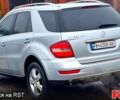 Серый Мерседес МЛ класс, объемом двигателя 3 л и пробегом 262 тыс. км за 12999 $, фото 4 на Automoto.ua