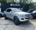Сірий Мерседес МЛ класс, об'ємом двигуна 3 л та пробігом 182 тис. км за 14500 $, фото 1 на Automoto.ua