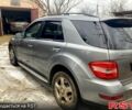 Сірий Мерседес МЛ класс, об'ємом двигуна 3 л та пробігом 328 тис. км за 12800 $, фото 2 на Automoto.ua