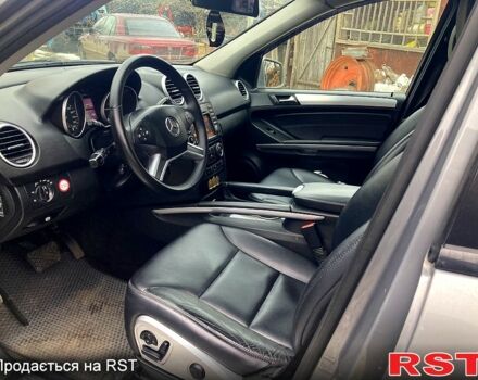 Сірий Мерседес МЛ класс, об'ємом двигуна 3 л та пробігом 328 тис. км за 12800 $, фото 6 на Automoto.ua