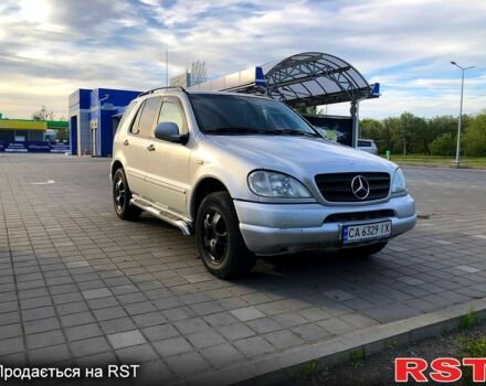 Сірий Мерседес ML-Class, об'ємом двигуна 2.3 л та пробігом 0 тис. км за 5550 $, фото 1 на Automoto.ua