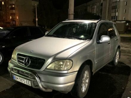 Мерседес МЛ класс 1999 у Ахтырке на Automoto.ua Сірий Мерседес МЛ класс, об'ємом двигуна 4.3 л та пробігом 275 тис. км за 5450 $, фото 1 на Automoto.ua
