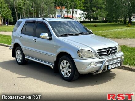 Мерседес МЛ класс 2000 в Сумах на Automoto.ua Серый Мерседес МЛ класс, объемом двигателя 3.2 л и пробегом 430 тыс. км за 6500 $, фото 1 на Automoto.ua