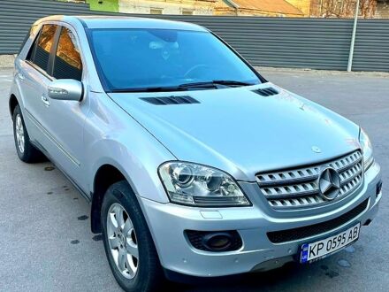 Мерседес ML-Class 2006 у Києві на Automoto.ua Сірий Мерседес ML-Class, об'ємом двигуна 3.5 л та пробігом 290 тис. км за 11000 $, фото 1 на Automoto.ua