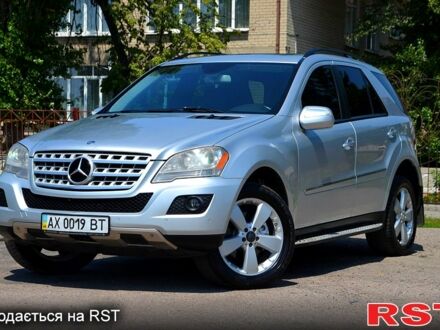Мерседес ML-Class 2008 у Павлограде на Automoto.ua Сірий Мерседес ML-Class, об'ємом двигуна 3.5 л та пробігом 336 тис. км за 10100 $, фото 1 на Automoto.ua