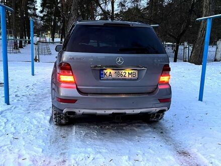 Сірий Мерседес МЛ класс, об'ємом двигуна 3 л та пробігом 310 тис. км за 12000 $, фото 1 на Automoto.ua