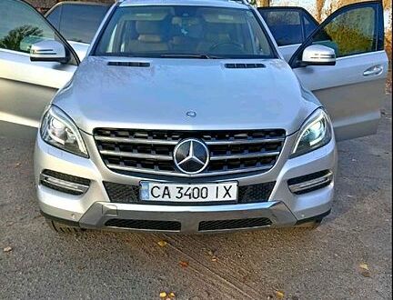 Мерседес МЛ класс 2013 в Черкассах на Automoto.ua Серый Мерседес МЛ класс, объемом двигателя 3 л и пробегом 340 тыс. км за 20300 $, фото 1 на Automoto.ua