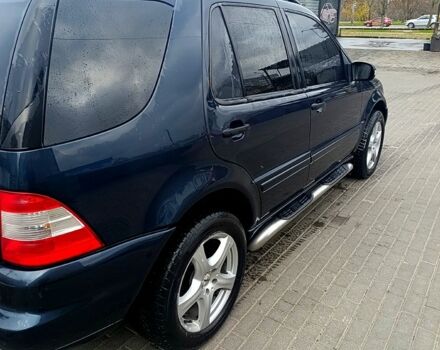 Синий Мерседес МЛ класс, объемом двигателя 2.7 л и пробегом 400 тыс. км за 4100 $, фото 6 на Automoto.ua