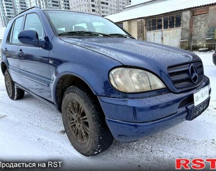 Синій Мерседес МЛ класс, об'ємом двигуна 2.7 л та пробігом 278 тис. км за 3700 $, фото 4 на Automoto.ua