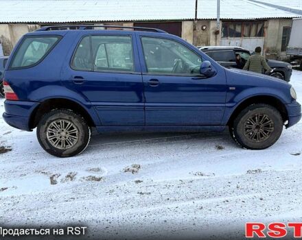 Синій Мерседес МЛ класс, об'ємом двигуна 2.7 л та пробігом 278 тис. км за 3700 $, фото 5 на Automoto.ua