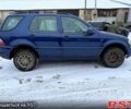 Синій Мерседес МЛ класс, об'ємом двигуна 2.7 л та пробігом 278 тис. км за 3700 $, фото 5 на Automoto.ua