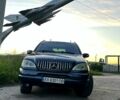 Синий Мерседес МЛ класс, объемом двигателя 4 л и пробегом 424 тыс. км за 7000 $, фото 1 на Automoto.ua