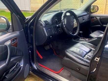 Синій Мерседес МЛ класс, об'ємом двигуна 3.2 л та пробігом 319 тис. км за 5300 $, фото 1 на Automoto.ua