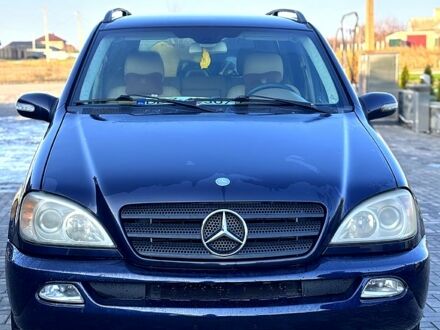 Синий Мерседес МЛ класс, объемом двигателя 2.7 л и пробегом 413 тыс. км за 4700 $, фото 1 на Automoto.ua