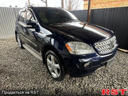 Синій Мерседес МЛ класс, об'ємом двигуна 3.5 л та пробігом 199 тис. км за 11000 $, фото 1 на Automoto.ua