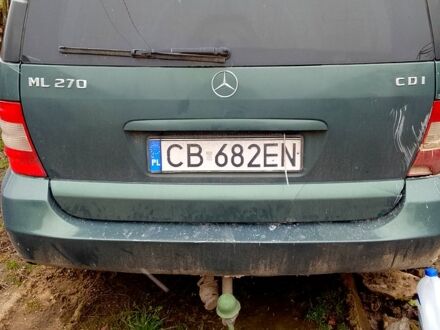 Зелений Мерседес МЛ класс, об'ємом двигуна 2.7 л та пробігом 362 тис. км за 1550 $, фото 1 на Automoto.ua