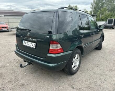 Білий Мерседес МЛ, об'ємом двигуна 4 л та пробігом 300 тис. км за 4500 $, фото 6 на Automoto.ua