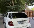 Белый Мерседес МЛ, объемом двигателя 3.5 л и пробегом 217 тыс. км за 11000 $, фото 9 на Automoto.ua