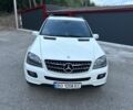 Білий Мерседес МЛ, об'ємом двигуна 3.5 л та пробігом 245 тис. км за 10500 $, фото 5 на Automoto.ua